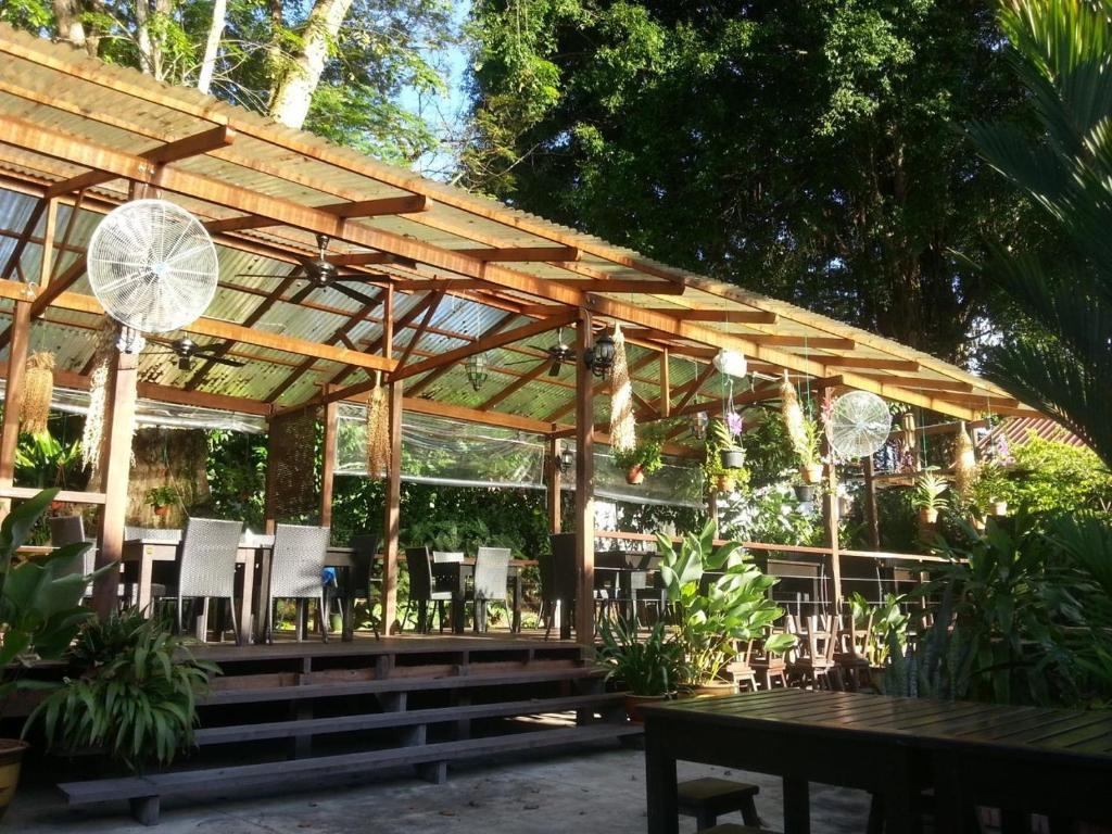 Basaga Holiday Residences Kuching Bagian luar foto