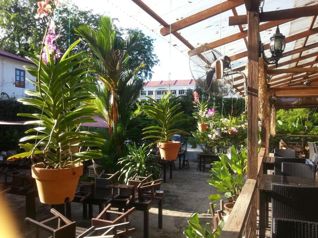 Basaga Holiday Residences Kuching Bagian luar foto