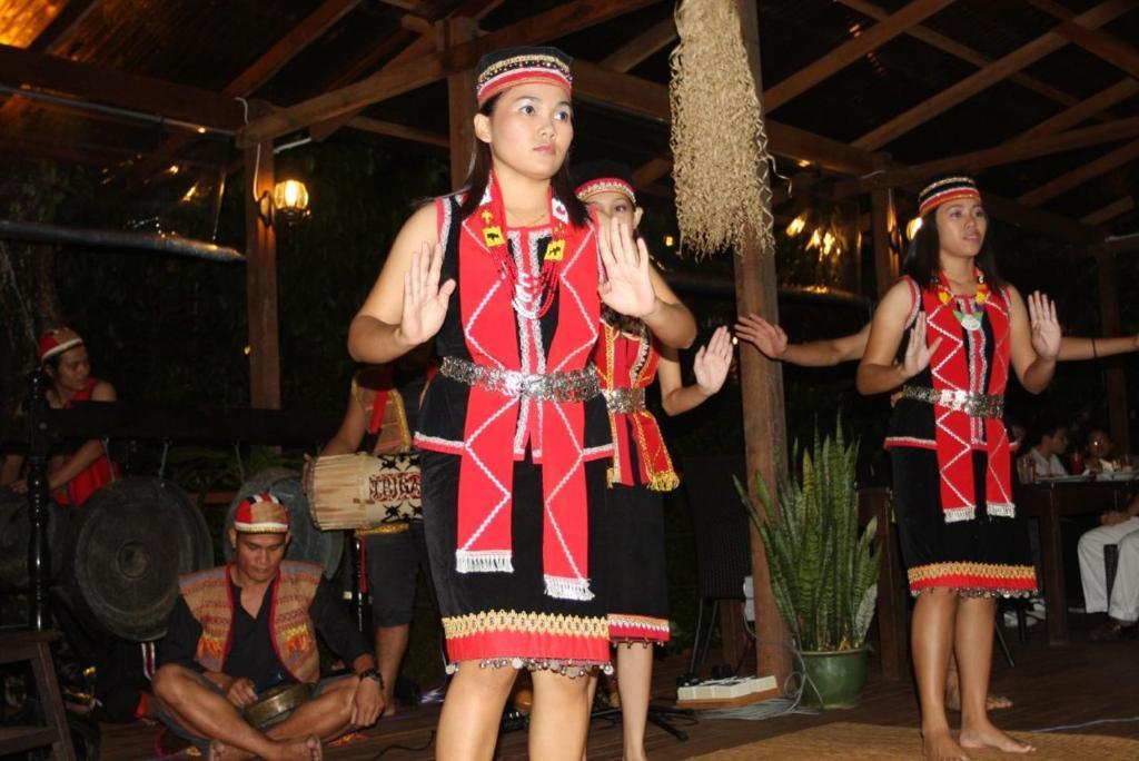 Basaga Holiday Residences Kuching Bagian luar foto